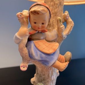 Hummel Lamp - girl in tree